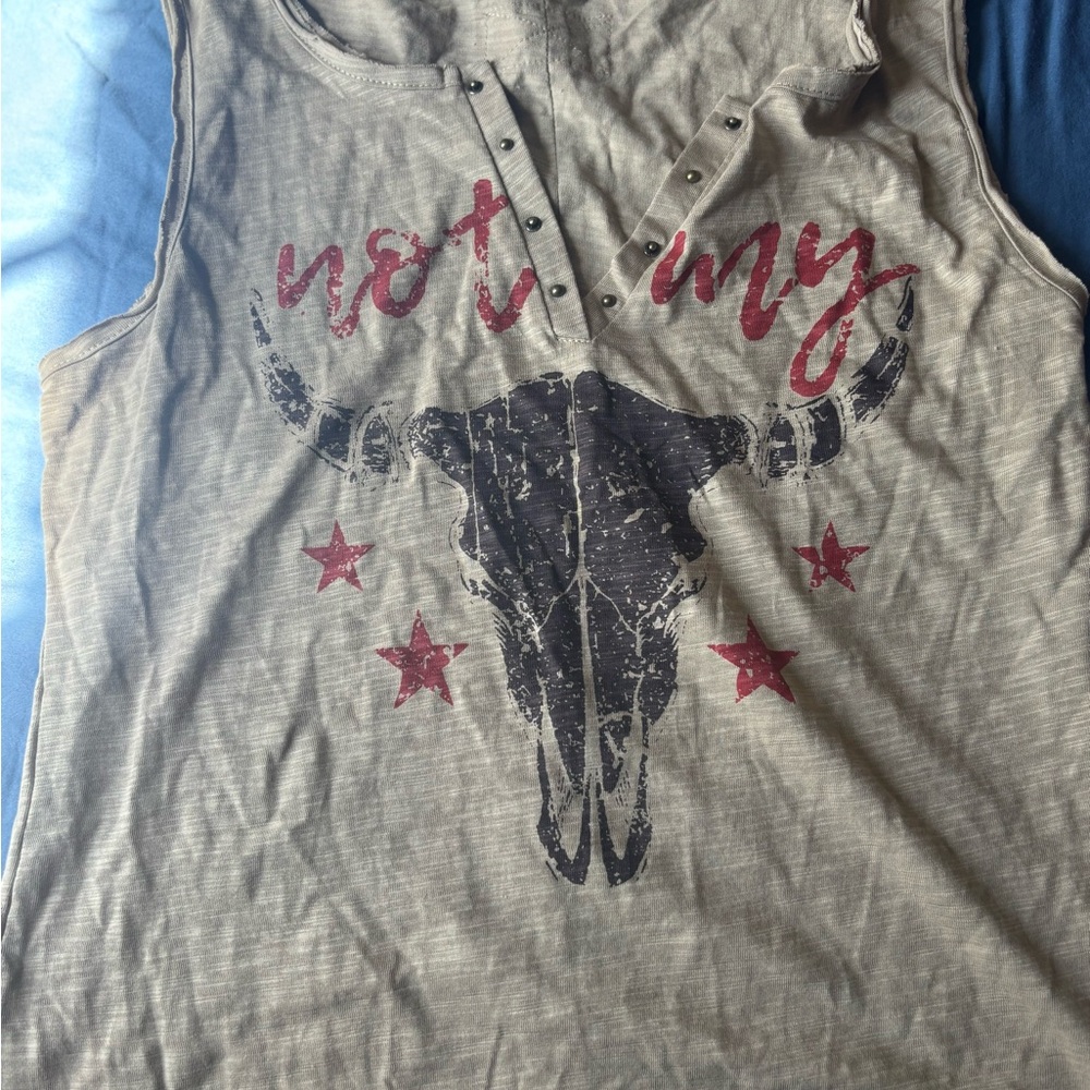 Women’s Sleeveless Graphic Top - Gray and Red